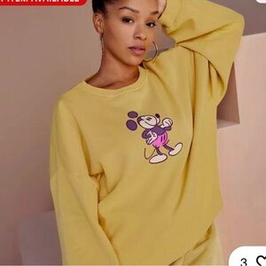 Yellow cropped Mickey Mouse Sweatshirt